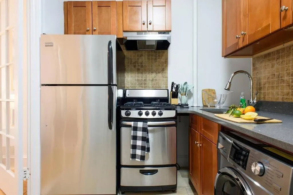 1567-1A New 2Br Prime Upper East Apt W&D New York Apartment